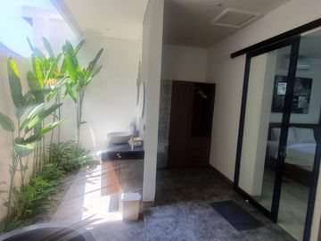VILLA MODERN MINIMALIS DISEWAKAN DI SEMINYAK – 3 KAMAR TIDUR, PRIVATE POOL, LOKASI STRATEGIS
