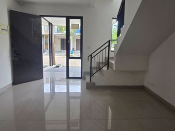 Di Jual Rumah Milenial Pik 2 Ukuran 4,5X10 Hook Unfurnished