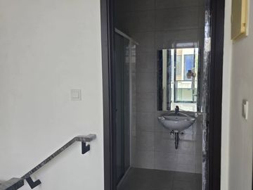 Di Jual Rumah Milenial Pik 2 Ukuran 4,5X10 Hook Unfurnished