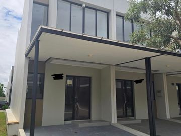 Di Jual Rumah Milenial Pik 2 Ukuran 4,5X10 Hook Unfurnished