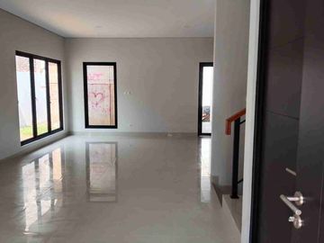 Rumah Baru 2 lantai di Griya Loka BSD