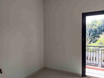 Rumah Baru 2 lantai di Griya Loka BSD
