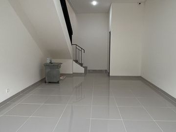 DISEWAKAN CEPAT RUKO SORRENTO GRANDE EAST LANTAI 2 DI GADING SERPONG
