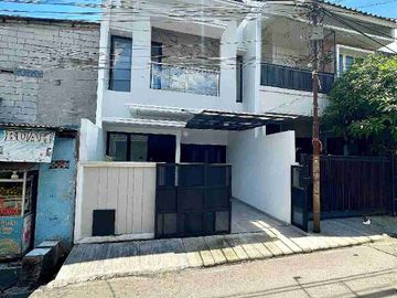 Rumah Baru di Mampang Dekat RS.Siloam, Medistra Gatsu, Toll Gatot Subroto, Kuningan, Rasuna Said, SCBD, Senayan, Wr.Buncit