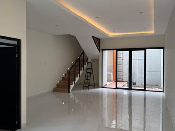 Termurah Rumah 2 Lantai di Kopo Permai 1 Bandung