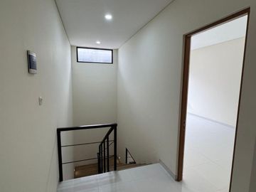 Termurah Rumah 2 Lantai di Kopo Permai 1 Bandung