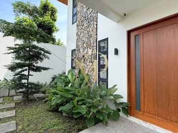 FURNISHED 6 BEDROOM HOUSE WITH SWIMMING POOL FOR RENT NEAR SM TELABASTAGAN, PAMPANGA