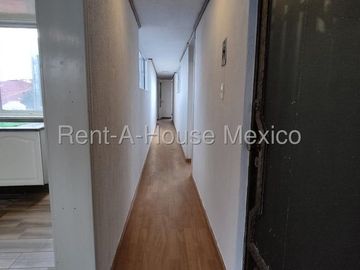 Departamento en Venta de Tres Recámaras en Lindavista, Avenida Montiel #27-394 AVC