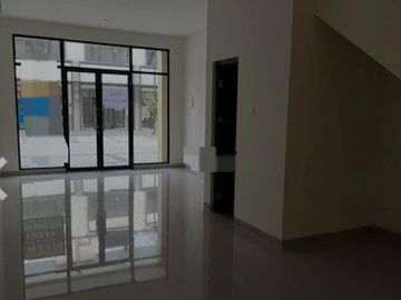 DISEWAKAN RUKO HUDSON  TYPE ALFRESCO DOUBLE FACADE 3lt FULL BANGUNAN DI GADING SERPONG