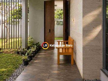Dijual Rumah Cantik dan Luas Siap Huni di Senopati, Kebayoran Baru, Jakarta Selatan
