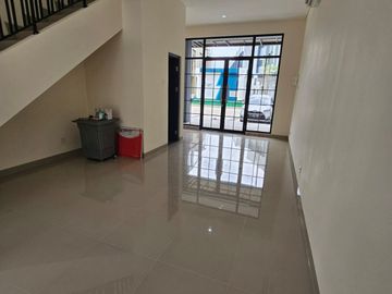 DISEWAKAN CEPAT  RUKO HUDSON ARCADE – DOUBLE BALCONY & ROOFTOP DI GADING SERPONG