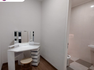 Di Sewakan Rumah 2 Lantai Full Furnished Di Delatinos Bsd City Serpong Tangerang Selatan
