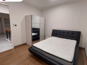 Di Sewakan Rumah 2 Lantai Full Furnished Di Delatinos Bsd City Serpong Tangerang Selatan