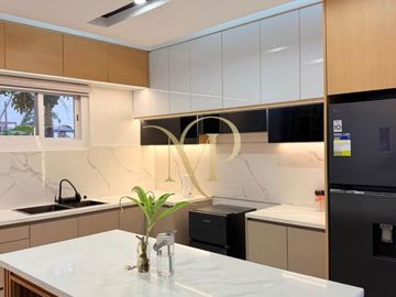 LOT SIZE: 453 SQM - FURNISHED HIGH CEILING 4 BEDROOM HOUSE WITH HUGE OPEN SPACE FOR RENT NEAR SM TELABASTAGAN