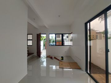 For Sale 2 Storey Preselling House & Lot in East Fairview Heights Subd Fairview, Q.C. KSA