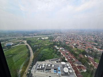 Disewakan Apartemen 1 BR Full Furnished The Smith, Deket pintu kluar tol Alam Sutera