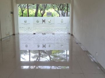 Sewa Ruko 3 Lantai 2 Muka di Cleon Park Jakarta Garden City, LT 75m² LB 213m² Harga 150 Juta/Tahun