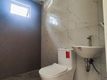 For Sale 2 Storey Townhouse in East Fairview Park Subd Fairview, Q.C. KSA
