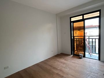 For Sale 3 Storey Modern Townhouse in East Fairview Park Subd Fairview, Q.C. KSA