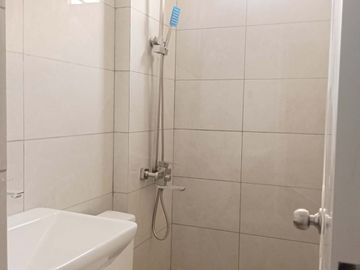 For Sale 3 Storey Modern Townhouse in East Fairview Park Subd Fairview, Q.C. KSA