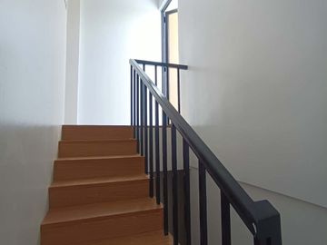 For Sale 3 Storey Modern Townhouse in East Fairview Park Subd Fairview, Q.C. KSA
