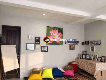 Dijual Rumah Luas Dalam Komplek Siap Huni di Permata Hijau, Jakarta Selatan