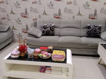 DIJUAL MURAH! Rumah 1,5 Lantai di Cluster Bulevard Hijau Harapan Indah Bekasi