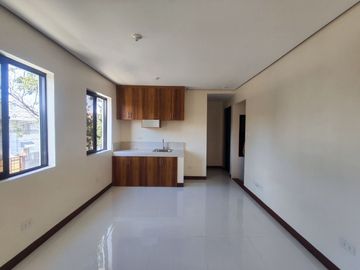 For Sale 3 Storey Townhouse in West Fairview, Q.C. KSA