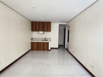 For Sale 3 Storey Townhouse in West Fairview, Q.C. KSA