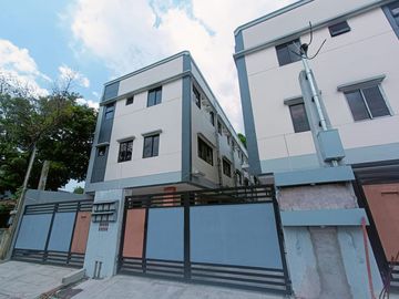 For Sale 3 Storey Townhouse in West Fairview, Q.C. KSA