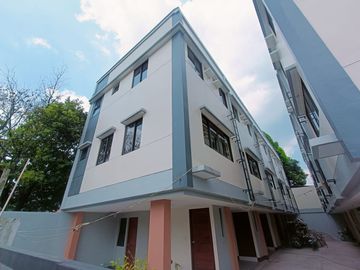 For Sale 3 Storey Townhouse in West Fairview, Q.C. KSA