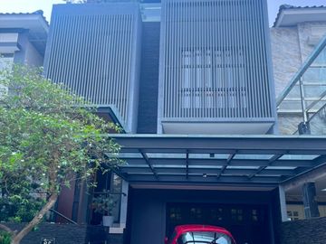 DIJUAL RUMAH CANTIK CROWN GOLF PIK 1 UK 8X24 (3.5 LANTAI) BRAND NEW FULL FURNISHED MEWAH BANGET