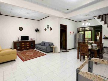 Rumah Apik nan Strategis di Pejaten Timur Pasar Minggu Jaksel dilepas Hrg nego SMP DEAL