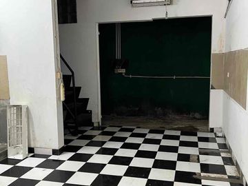 Disewakan rumah strategis bisa untuk kantor kafe minimarket tempat les dll di  kelapa gading