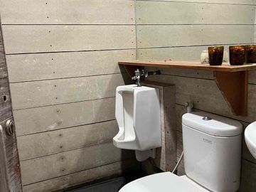 Disewakan rumah strategis bisa untuk kantor kafe minimarket tempat les dll di  kelapa gading