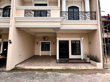 2lt + Rooftop Rumah di JAKSEL DEKAT Stasiun KRL & TB Simatupang