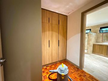 Bel Air Makati Village 3 Bedroom House For Rent New Furnished Good deal nr Urdaneta Rockwell Ayala Triangle Airport International School BGC Mckinley