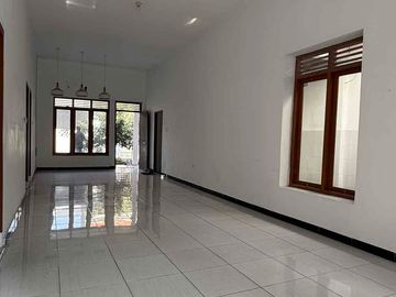 Disewakan Rumah Besar Nol Jalan Raya Tengah Kota Sidoarjo dkt Alun2