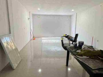 Ruko Murah di Tiban Centre dengan Posisi Hadap Jalan Raya