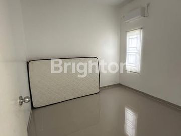 DIJUAL RUMAH SIAP HUNI DAN FULL RENOVASI DI TIBAN MAS INDAH