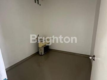 DIJUAL RUMAH SIAP HUNI DAN FULL RENOVASI DI TIBAN MAS INDAH