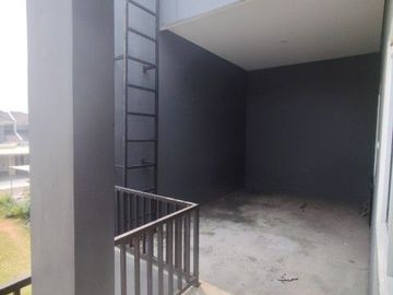 Rumah mewah 2 Lantai (17x20) di Suvarna Sutera Tangerang 1KA0002Z