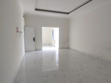 Rumah mewah 2 Lantai (17x20) di Suvarna Sutera Tangerang 1KA0002Z