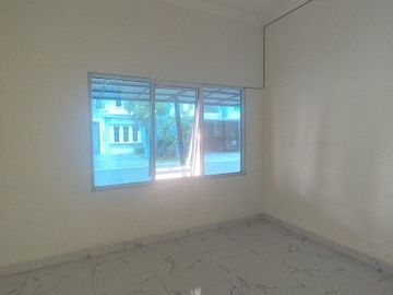 Rumah mewah 2 Lantai (17x20) di Suvarna Sutera Tangerang 1KA0002Z