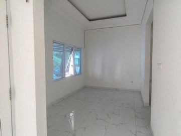 Rumah mewah 2 Lantai (17x20) di Suvarna Sutera Tangerang 1KA0002Z