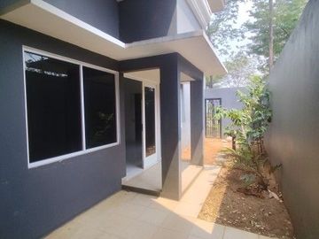 Rumah mewah 2 Lantai (17x20) di Suvarna Sutera Tangerang 1KA0002Z