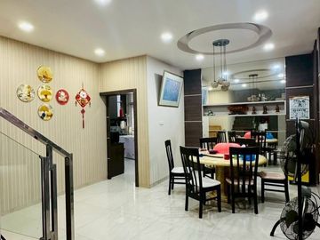 Dijual Rumah Hook Di Penuin Garden Batam