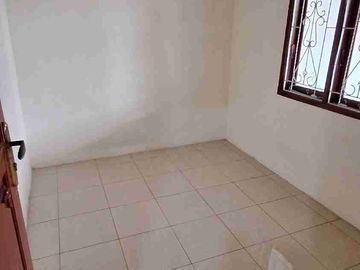 dijual rumah siap huni di citra raya Cikupa bundaran 4