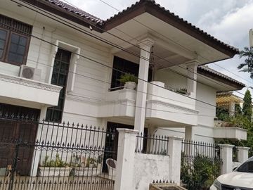 Rumah 3 Lantai di Duren Sawit Jakarta Timur. Dalam Komplek dan Murah