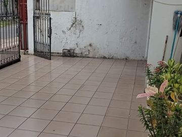 Rumah 3 Lantai di Duren Sawit Jakarta Timur. Dalam Komplek dan Murah